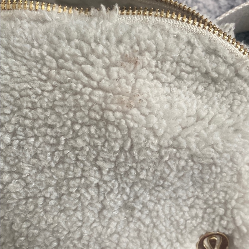 lululemon athletica White Sherpa Crossbody Bag - Picture 3 of 3